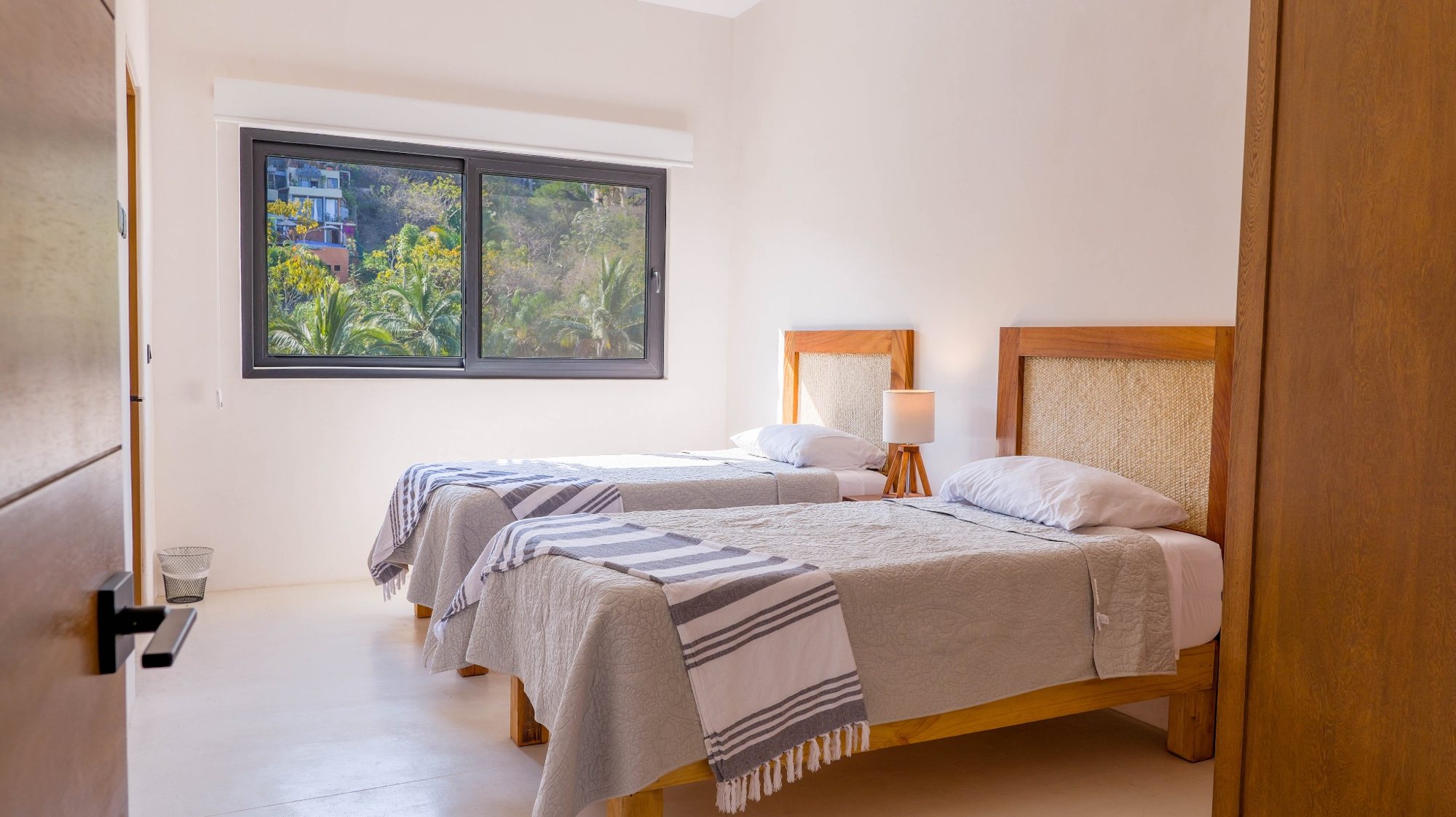 Twin bedroom
